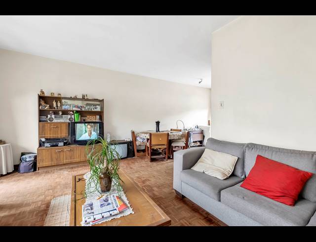 2 BEDROOM APARTMENT FOR SALE IN WINDSOR EAST